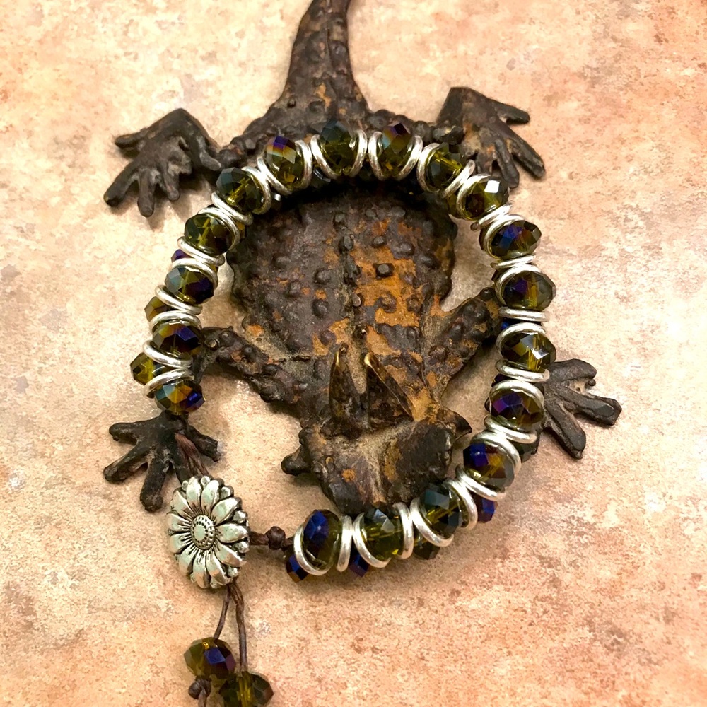 Woven olive crystal bracelet with toggle closure